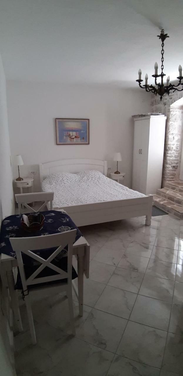 Guesthouse Zmukic Perast Zewnętrze zdjęcie